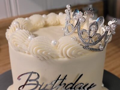 Birthday Queen Cake: Simple Recipe and Elegant Design