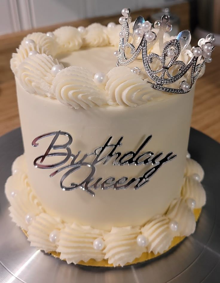 Birthday Queen Cake: Simple Recipe and Elegant Design