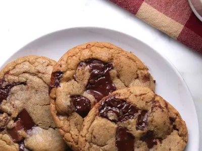 Chewy Chocolate Chip Cookies: Soft, Golden, and Easy